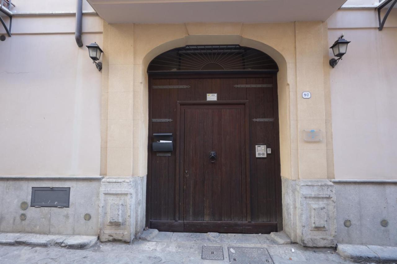 La Casa Di Filippo Apartment Palermo Exterior photo