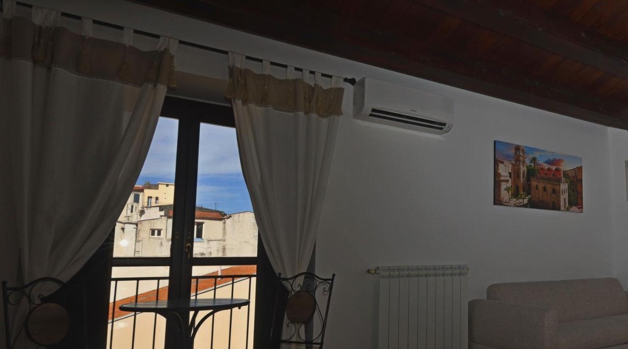 La Casa Di Filippo Apartment Palermo Exterior photo